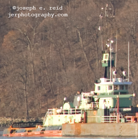 n2004-5_6crop Nikon AIS 80-200mm f/4 at f/5.6 and 200mm (100%)